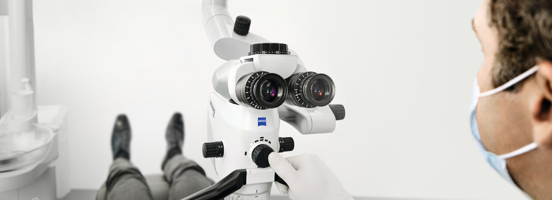 Microscopio dental Extaro 300 Zeiss: El control de modos permite activar todos los modos visuales en una misma interfaz