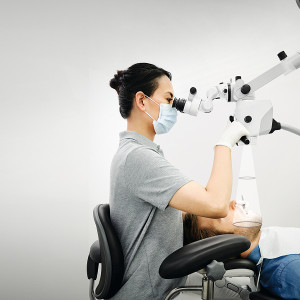Microscopio dental EXTARO 300 Zeiss: Experimente la ergonomía