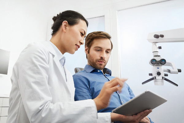 Microscopio dental EXTARO 300 Zeiss: El poder de la interacción digital