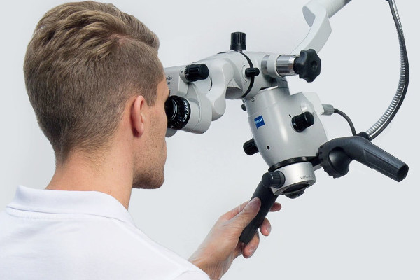 Microscopio dental OPMI Pico MORA Zeiss: Interfaz MORA