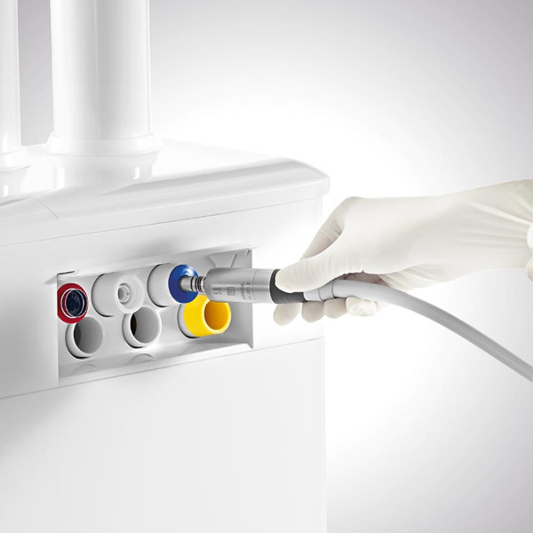 Sillón dental INTEGO Pro: Adaptador de limpieza integrado