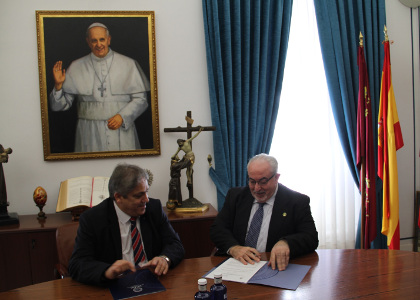 Henry Schein da soporte a la Universidad Católica de Murcia  como patrocinador para la educación y formación