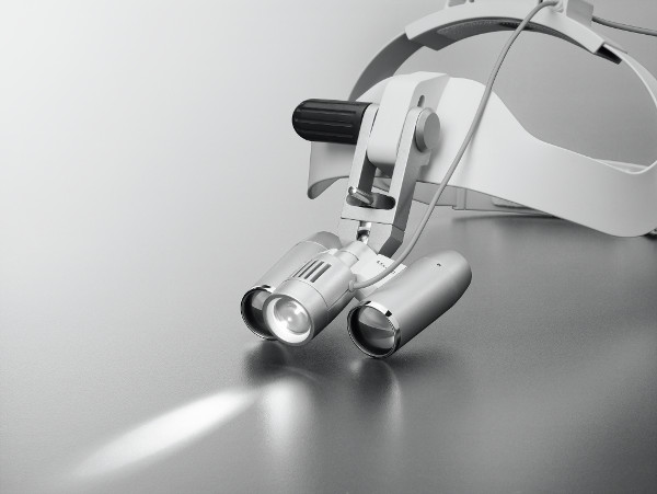 Lupa dental EyeMag Pro F